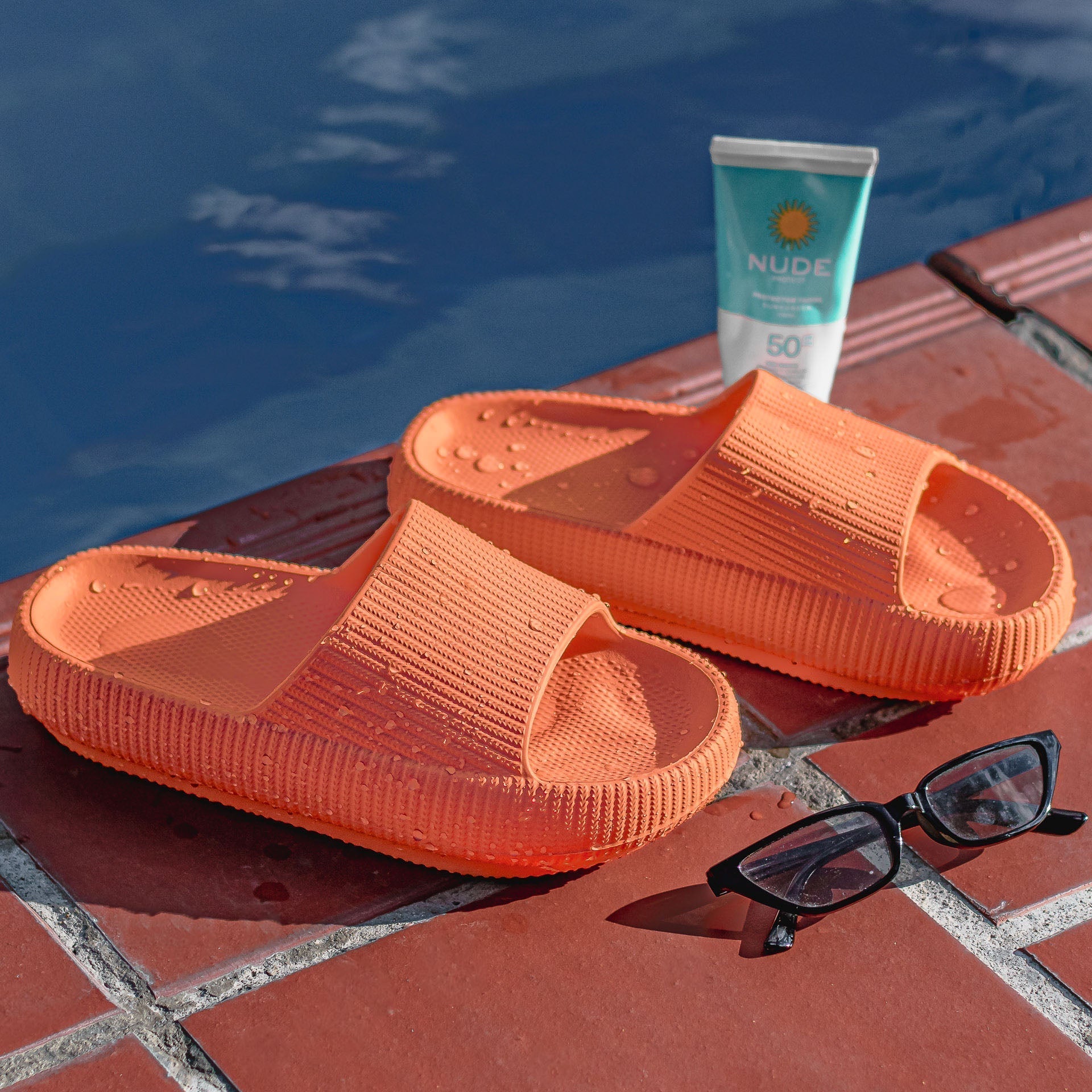 gid://shopify/MediaImage/41238655303969