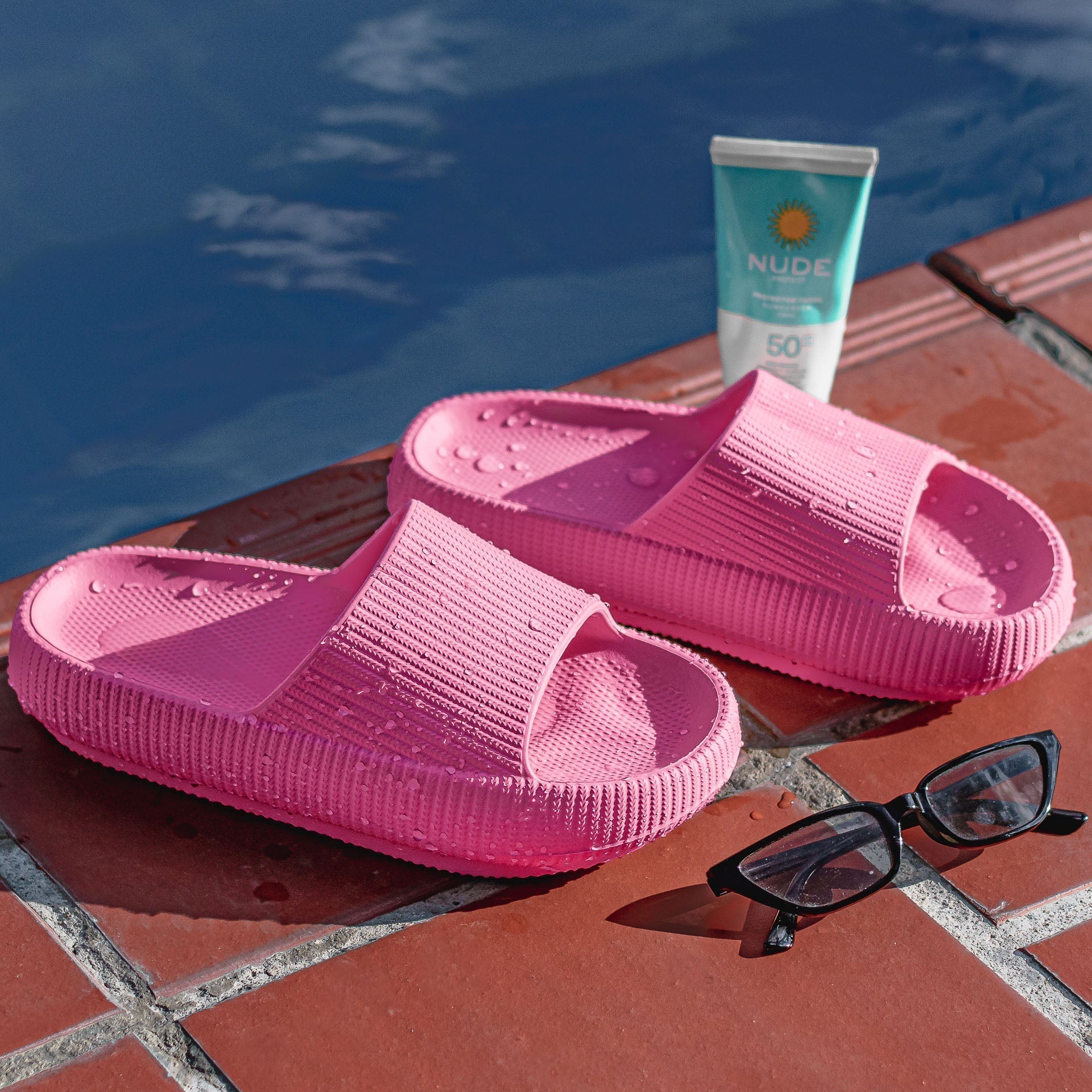 gid://shopify/MediaImage/41238655369505