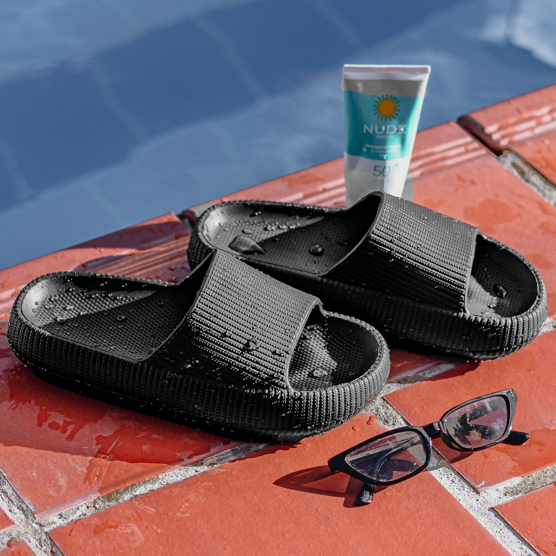 gid://shopify/MediaImage/41238655467809