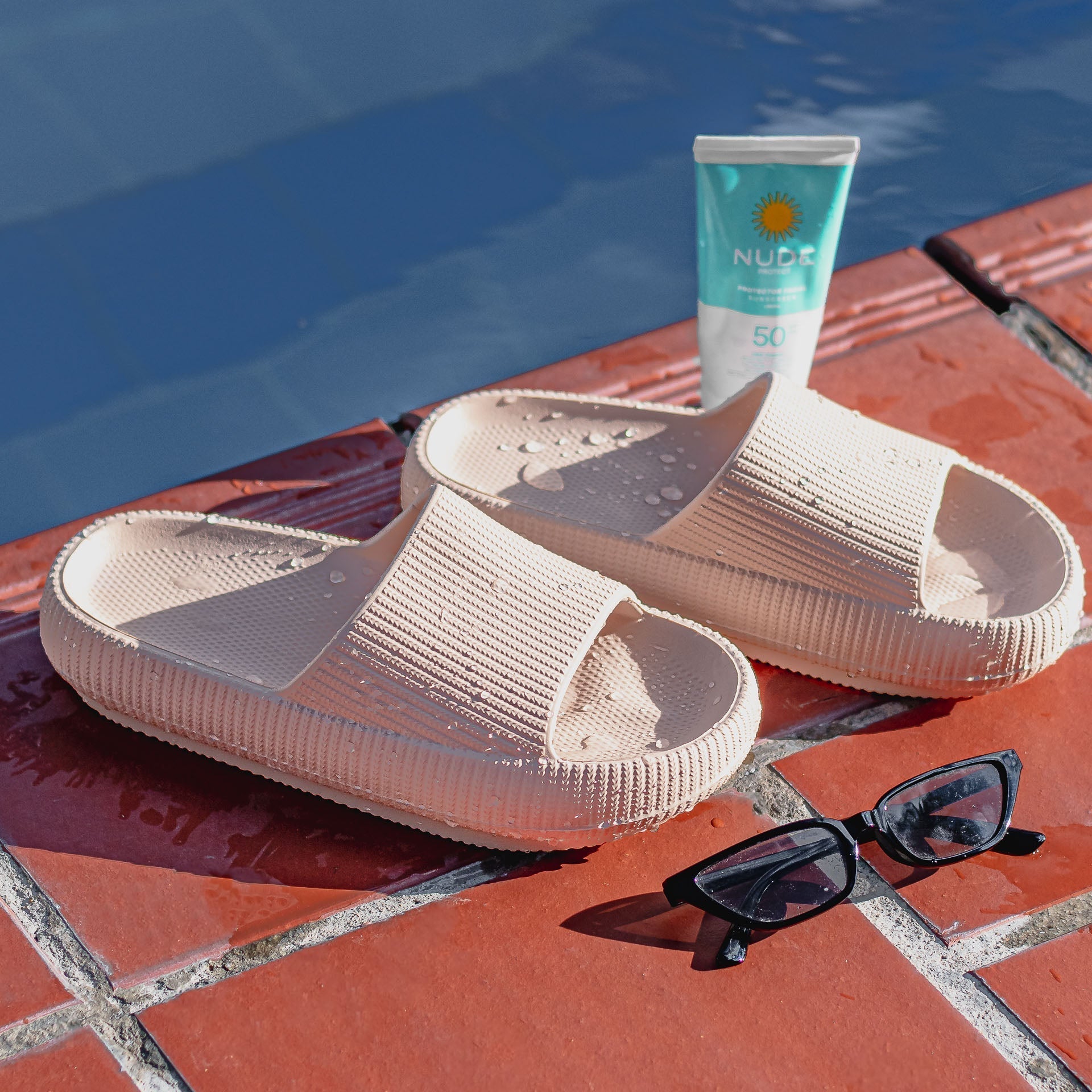 gid://shopify/MediaImage/41238655598881